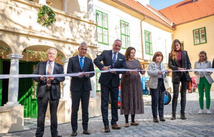 Župa odovzdala obyvateľom Bratislavského kraja zrekonštruovaný modranský kaštieľ