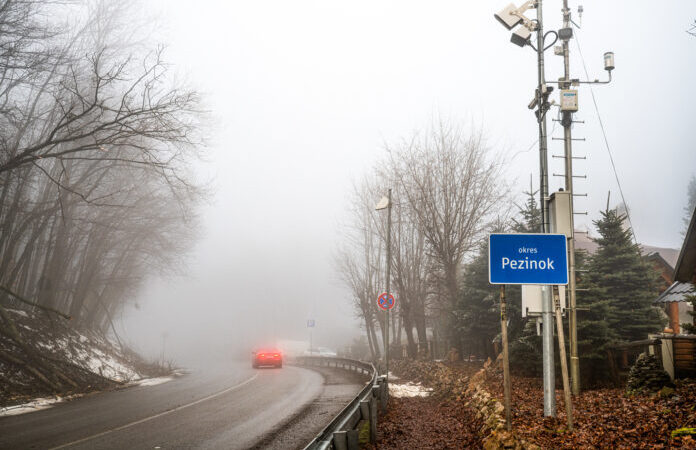 Bratislavský kraj nasadzuje do terénu meteostanice, ktoré rozhodujú o zimnej údržbe v reálnom čase